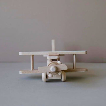 Doppeldecker Flugzeug aus Holz